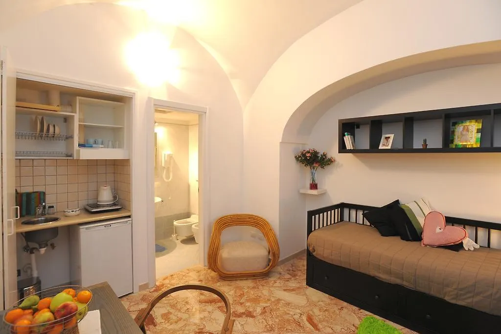 Camere Con Vista Amalfi 2*,  Italien