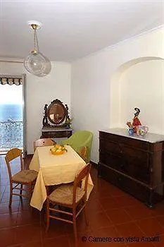 Camere Con Vista Amalfi 2*,